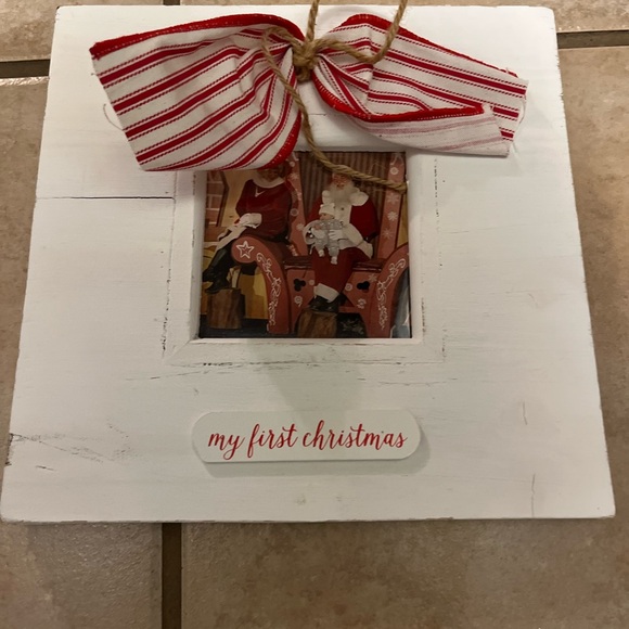 Mud Pie White 1st Christmas Picture Frame with Red Bow - Picture 1 of 2